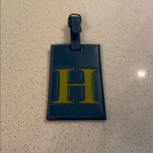 Luggage tag H